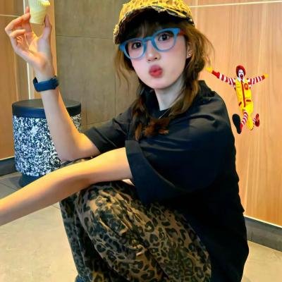 在凡妲的小房间里